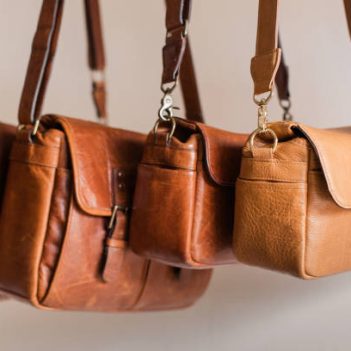 Well-Crafted Brown Leather Crossbody Messenger Camera Bags for Travel